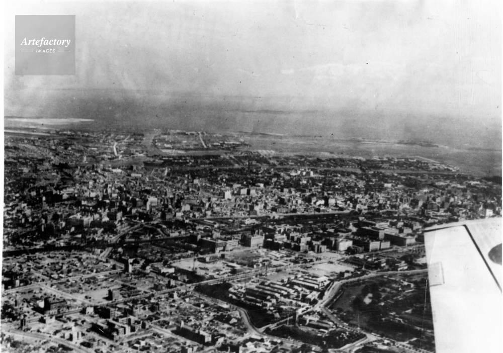 1946年 東京丸ビル上空